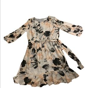 NWT Calvin Klein Floral
Chiffon Blouson Belted Dress Size 12!!